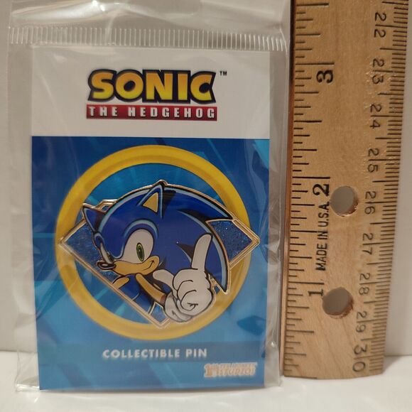 Sonic The Hedgehog Limited Edition & Golden Series Enamel Pins Bundle - Picture 4 of 4
